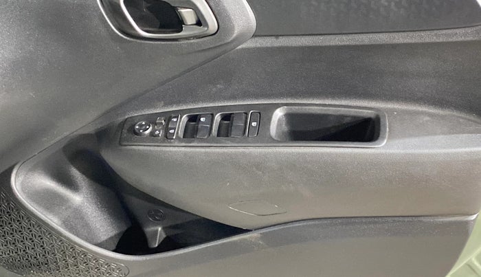 2025 Hyundai EXTER SX(O), Petrol, Manual, 6,040 km, Driver Side Door Panels Control