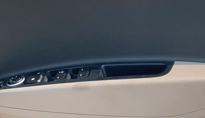 2016 Hyundai Grand i10 SPORTZ 1.2 KAPPA VTVT, Petrol, Manual, 51,857 km, Driver Side Door Panels Control