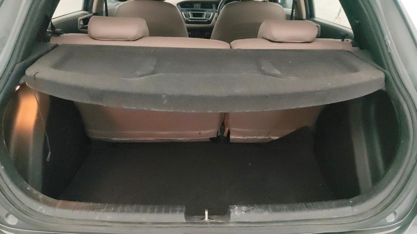2015 Hyundai Elite i20 ASTA 1.2, Petrol, Manual, 65,320 km, Boot Inside