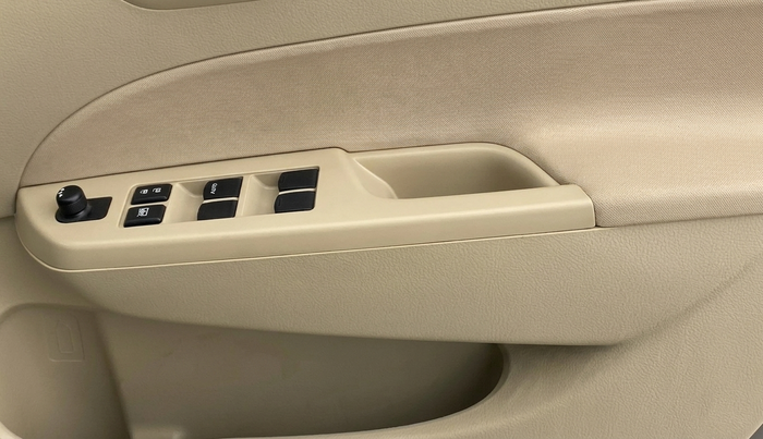 2014 Maruti Swift Dzire VXI, Petrol, Manual, 33,216 km, Driver Side Door Panels Control