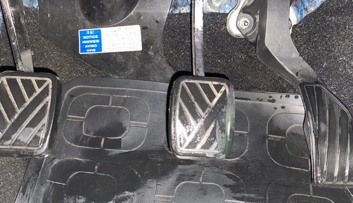 2013 Maruti Swift ZXI, Petrol, Manual, 1,49,909 km, Pedals