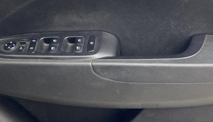 2021 Hyundai VENUE SX PLUS 1.0 TURBO DCT, Petrol, Automatic, 97,130 km, Driver Side Door Panels Control