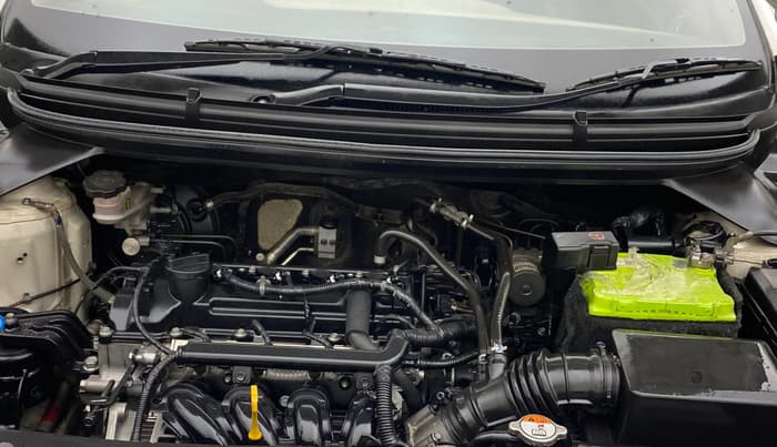 2019 Hyundai Elite i20 ASTA (O) CVT, Petrol, Automatic, 1,03,334 km, Engine View