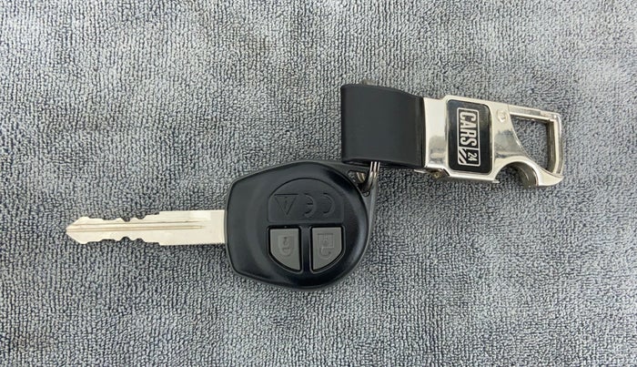 2019 Maruti Swift VXI, Petrol, Manual, 25,661 km, Key Close Up