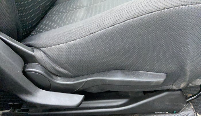 2019 Maruti Swift VXI, Petrol, Manual, 25,661 km, Driver Side Adjustment Panel