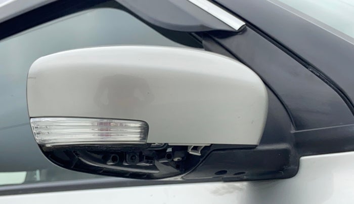 2019 Maruti Swift VXI, Petrol, Manual, 25,661 km, Right rear-view mirror - Cover has minor damage