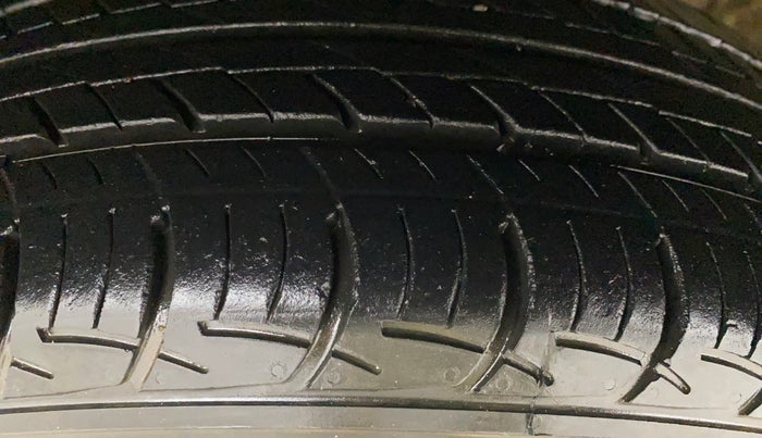 2015 Honda Jazz 1.2L I-VTEC E, Petrol, Manual, 37,093 km, Left Front Tyre Tread