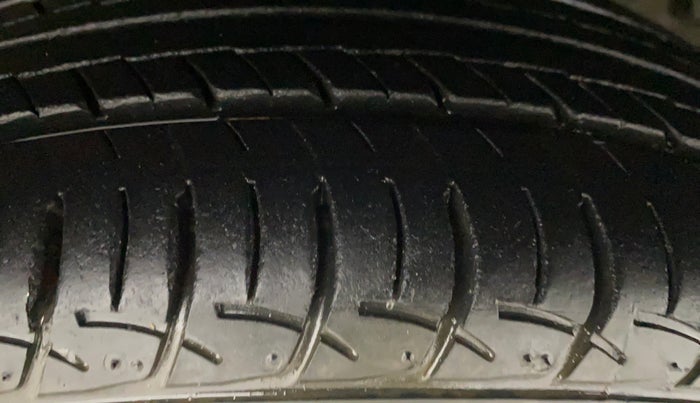 2015 Honda Jazz 1.2L I-VTEC E, Petrol, Manual, 37,093 km, Right Front Tyre Tread