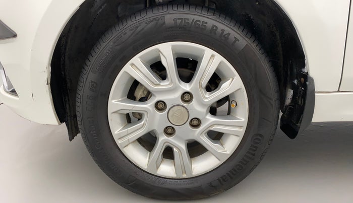 2018 Tata Tiago XZ PETROL, Petrol, Manual, 35,492 km, Left Front Wheel