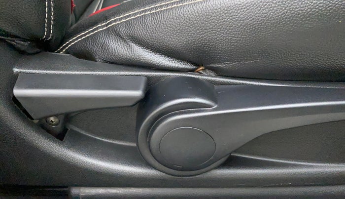2018 Tata Tiago XZ PETROL, Petrol, Manual, 35,492 km, Driver Side Adjustment Panel