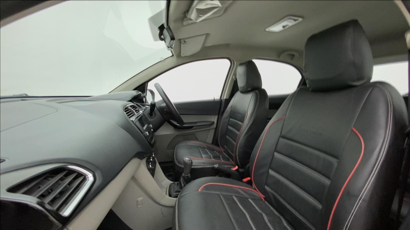 2018 Tata Tiago XZ PETROL, Petrol, Manual, 35,492 km, Right Side Front Door Cabin