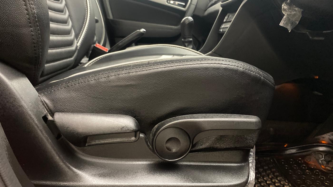 2021 Maruti Vitara Brezza ZXI PLUS DUAL TONE, Petrol, Manual, 19,752 km, Driver Side Adjustment Panel