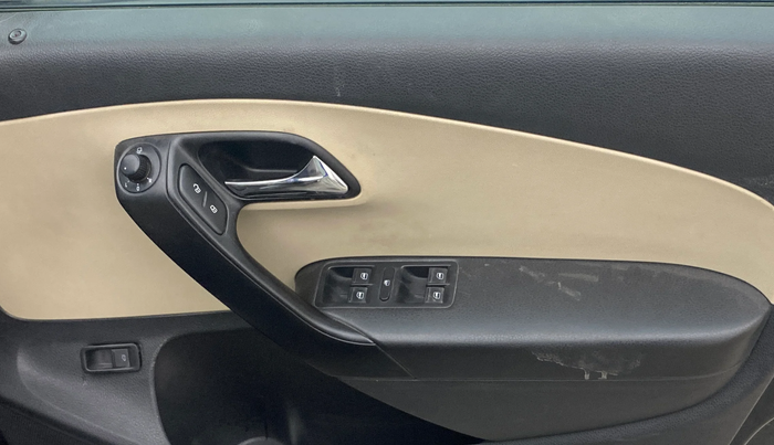 2018 Skoda Rapid STYLE 1.5 TDI AT, Diesel, Automatic, 1,26,383 km, Driver Side Door Panels Control