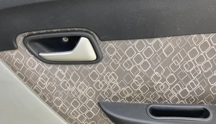 2018 Maruti Alto 800 LXI, Petrol, Manual, 69,557 km, Driver Side Door Panels Control