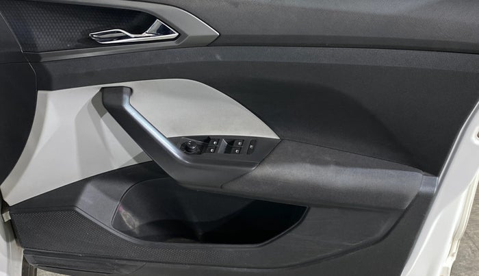 2023 Skoda KUSHAQ AMBITION 1.0L TSI AT, Petrol, Automatic, 17,895 km, Driver Side Door Panels Control