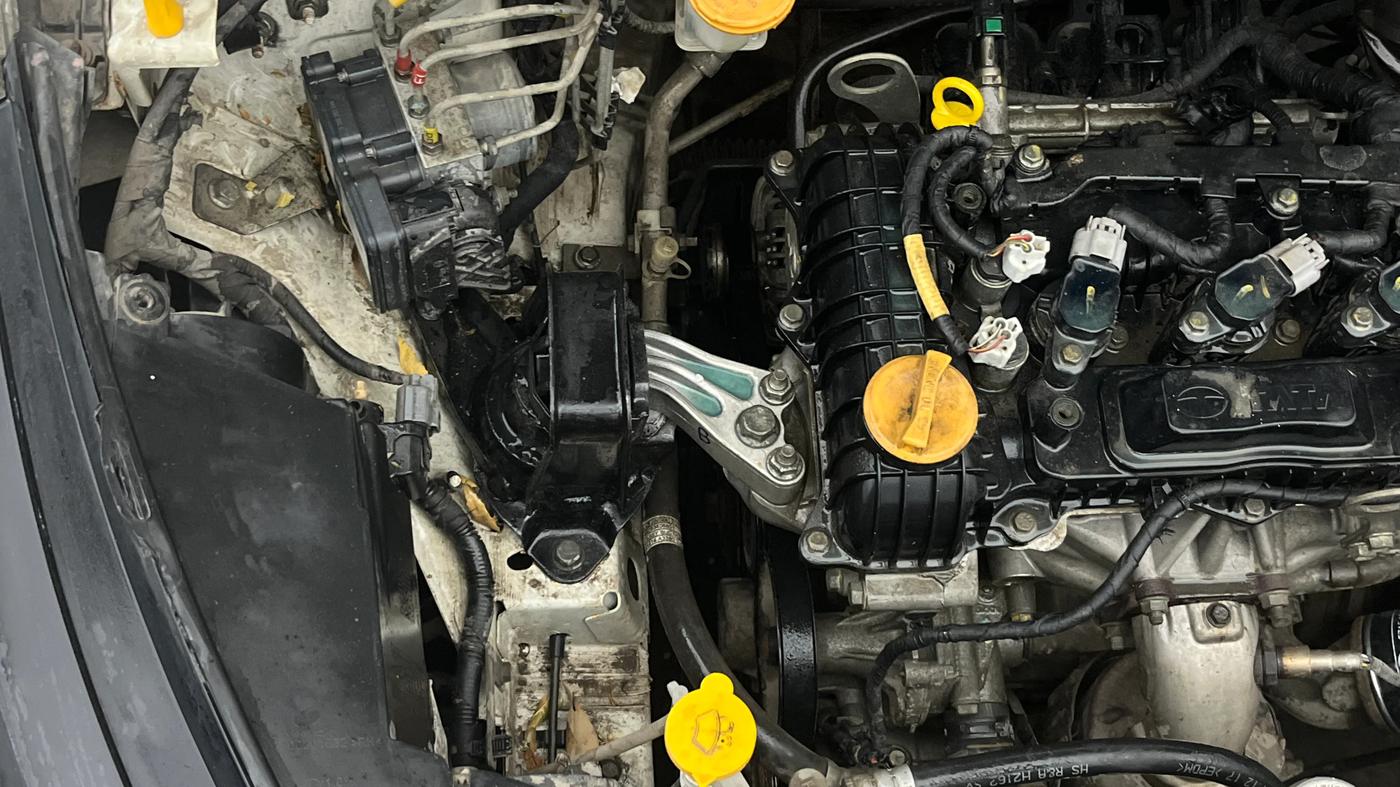2020 Tata ALTROZ XT PETROL, Petrol, Manual, 64,549 km, Engine View - Right