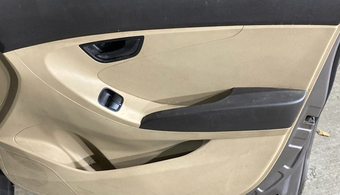 2013 Hyundai Eon MAGNA +, Petrol, Manual, 14,064 km, Driver Side Door Panels Control