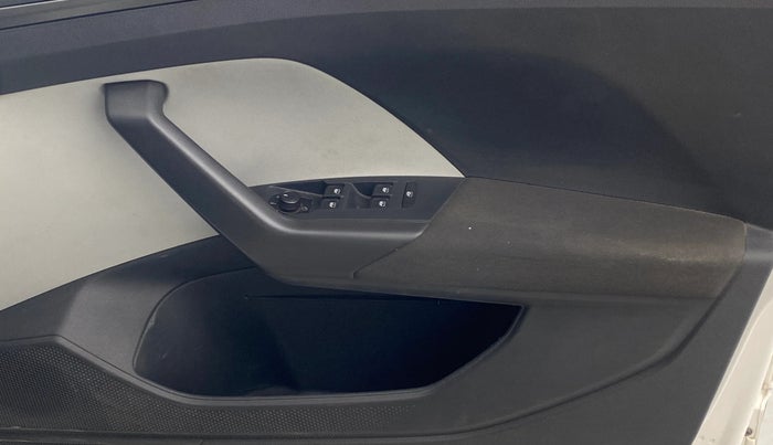 2022 Skoda KUSHAQ AMBITION 1.0L TSI MT, Petrol, Manual, 45,014 km, Driver Side Door Panels Control