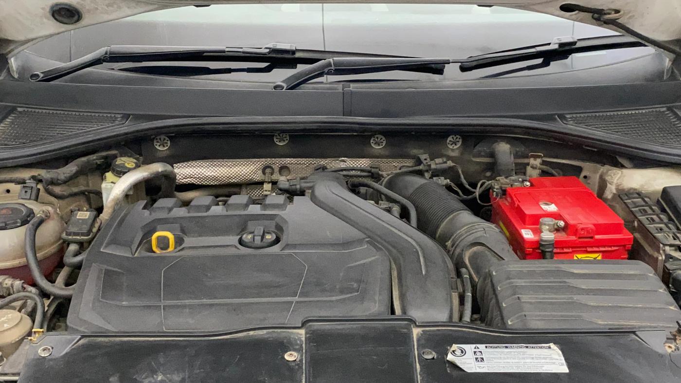 2019 Volkswagen T-ROC 1.5 TSI AT, Petrol, Automatic, 1,34,626 km, Engine View