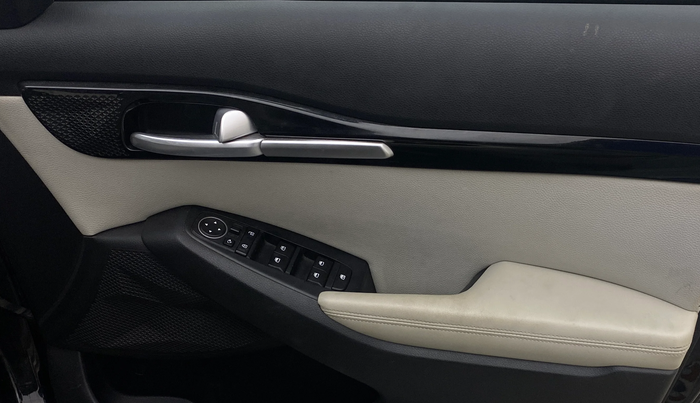 2021 KIA SELTOS HTX IVT 1.5 PETROL, Petrol, Automatic, 50,025 km, Driver Side Door Panels Control