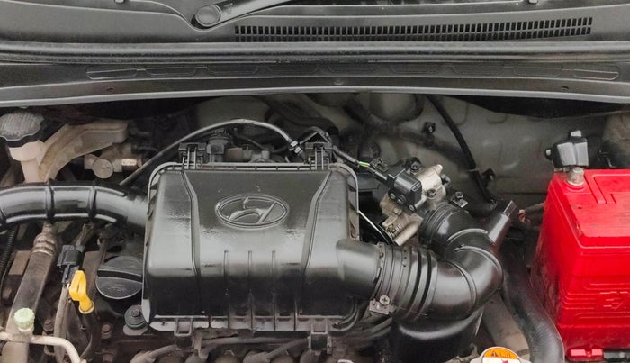 2014 Hyundai i10 SPORTZ 1.1, Petrol, Manual, 30,547 km, Engine View