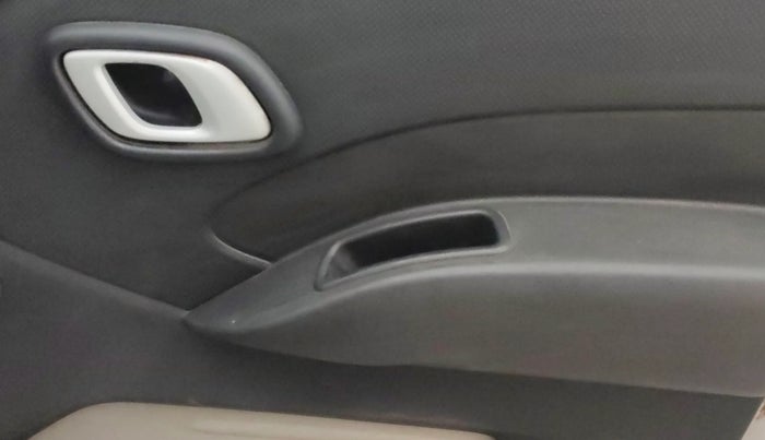 2019 Datsun Redi Go S 1.0, CNG, Manual, 43,237 km, Driver Side Door Panels Control