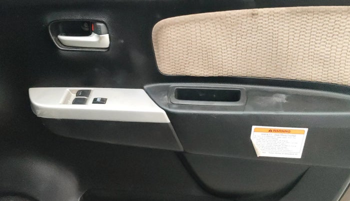 2018 Maruti Wagon R 1.0 LXI CNG, CNG, Manual, 83,232 km, Driver Side Door Panels Control
