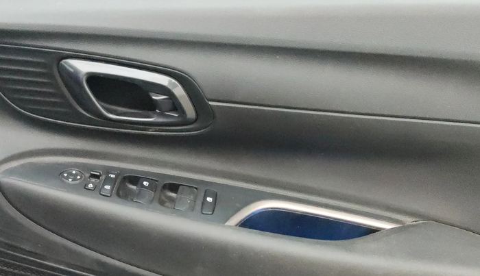 2023 Hyundai NEW I20 ASTA (O) 1.2 AT, Petrol, Automatic, 1,03,006 km, Driver Side Door Panels Control