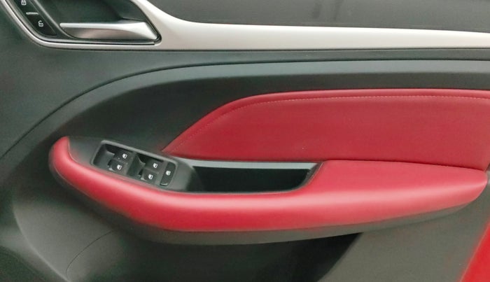 2022 MG ASTOR SAVVY 1.3 TURBO AT S RED, Petrol, Automatic, 50,699 km, Driver Side Door Panels Control