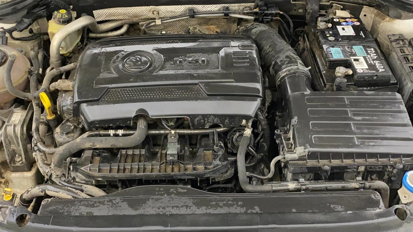 2019 Skoda Octavia L&K 1.8 TSI AT, Petrol, Automatic, 1,39,147 km, Engine View