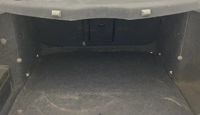 2019 Skoda Octavia L&K 1.8 TSI AT, Petrol, Automatic, 1,39,105 km, Boot Inside