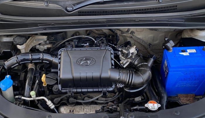 2014 Hyundai i10 MAGNA 1.1, Petrol, Manual, 76,750 km, Engine View