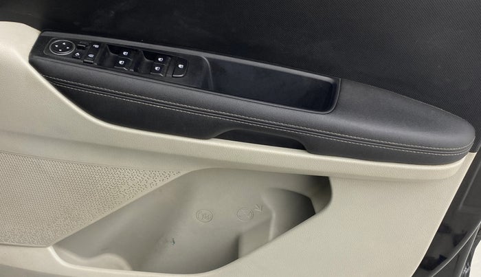 2022 KIA SONET HTX 1.0 IMT, Petrol, Manual, 89,713 km, Driver Side Door Panels Control