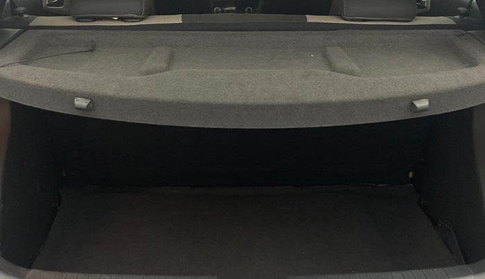 2019 Hyundai Elite i20 ASTA 1.2 (O), Petrol, Manual, 61,986 km, Boot Inside