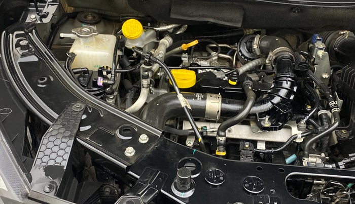 2022 Nissan MAGNITE XV PREMIUM TURBO CVT, Petrol, Automatic, 31,977 km, Engine View - Right