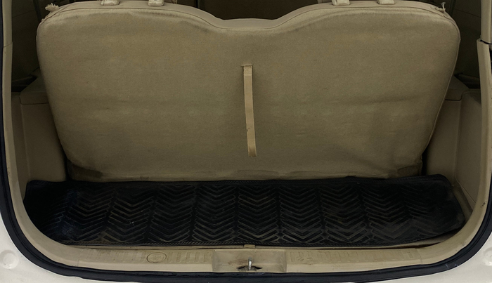 2014 Maruti Ertiga VXI, Petrol, Manual, 1,05,538 km, Boot Inside