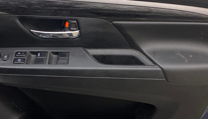 2020 Maruti XL6 ALPHA MT, Petrol, Manual, 1,39,988 km, Driver Side Door Panels Control