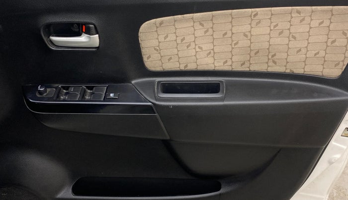 2018 Maruti Wagon R 1.0 VXI, Petrol, Manual, 33,086 km, Driver Side Door Panels Control