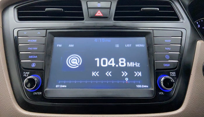 2017 Hyundai Elite i20 ASTA 1.2 (O), Petrol, Manual, 33,184 km, Infotainment System