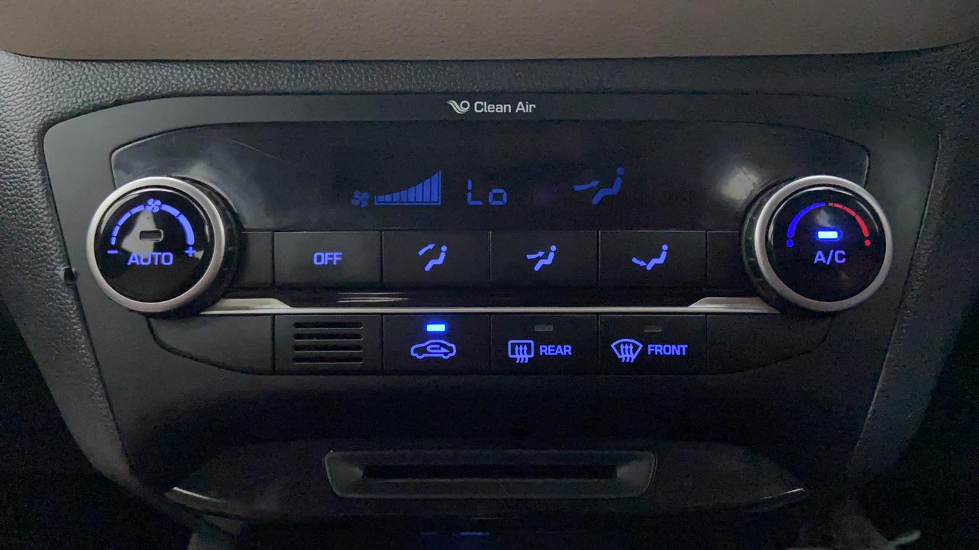2017 Hyundai Elite i20 ASTA 1.2 (O), Petrol, Manual, 33,184 km, Automatic Climate Control