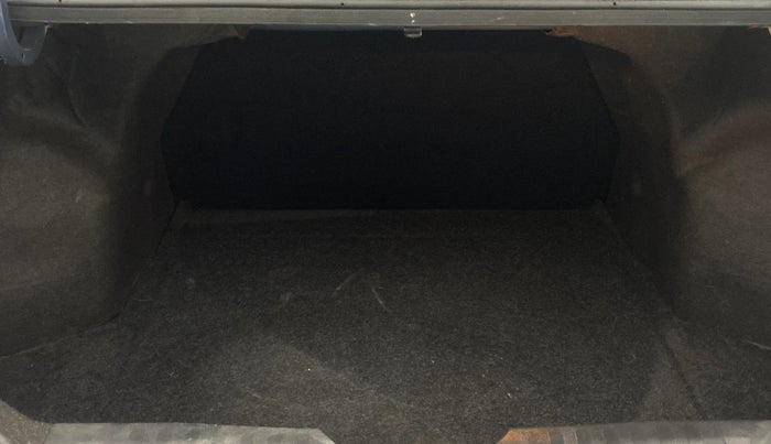 2019 Maruti Ciaz ALPHA  AT 1.5 SHVS PETROL, Petrol, Automatic, 61,903 km, Boot Inside