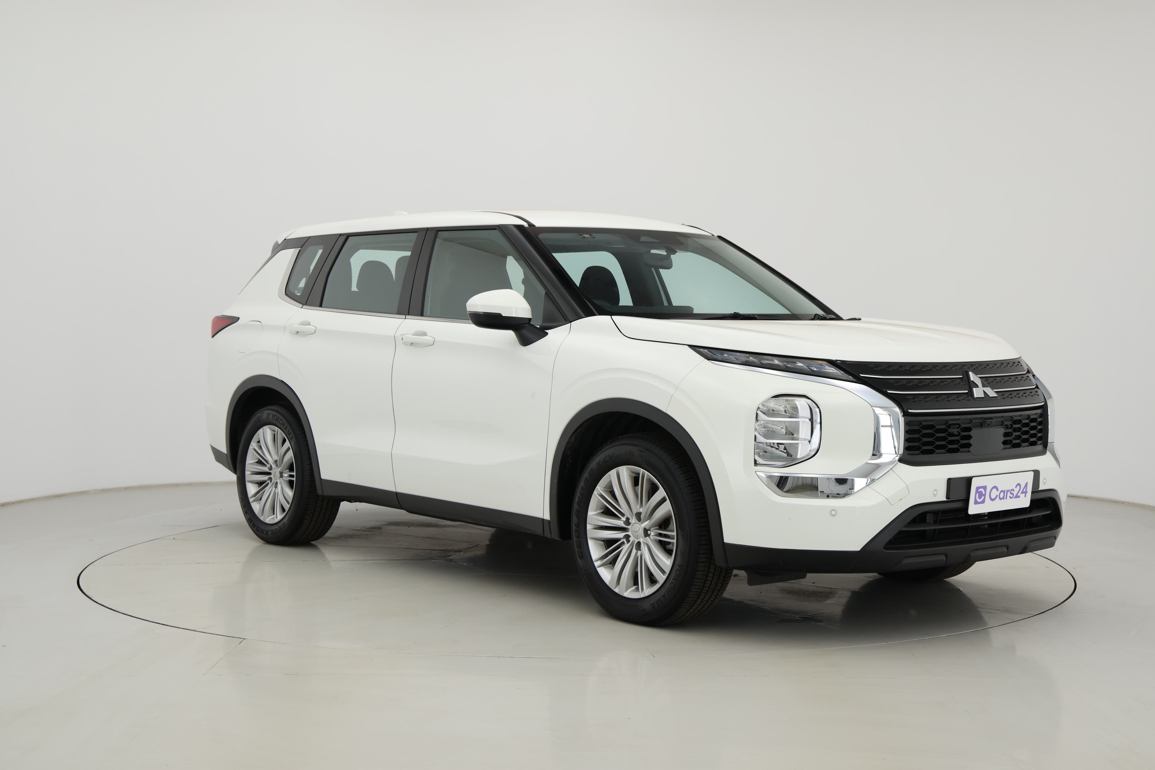 Mitsubishi Outlander image