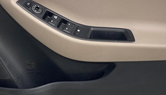 2018 Hyundai Elite i20 ASTA 1.2  CVT, Petrol, Automatic, 42,844 km, Driver Side Door Panels Control