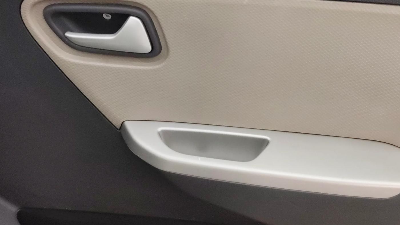2018 Maruti Alto K10 VXI (O) AMT, Petrol, Automatic, 68,334 km, Driver Side Door Panels Control