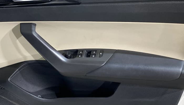 2023 Skoda SLAVIA STYLE 1.0L TSI AT, Petrol, Automatic, 20,347 km, Driver Side Door Panels Control