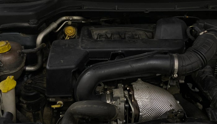 2019 Mahindra XUV300 W8 (O) 1.5 DIESEL, Diesel, Manual, 57,422 km, Engine View - Right