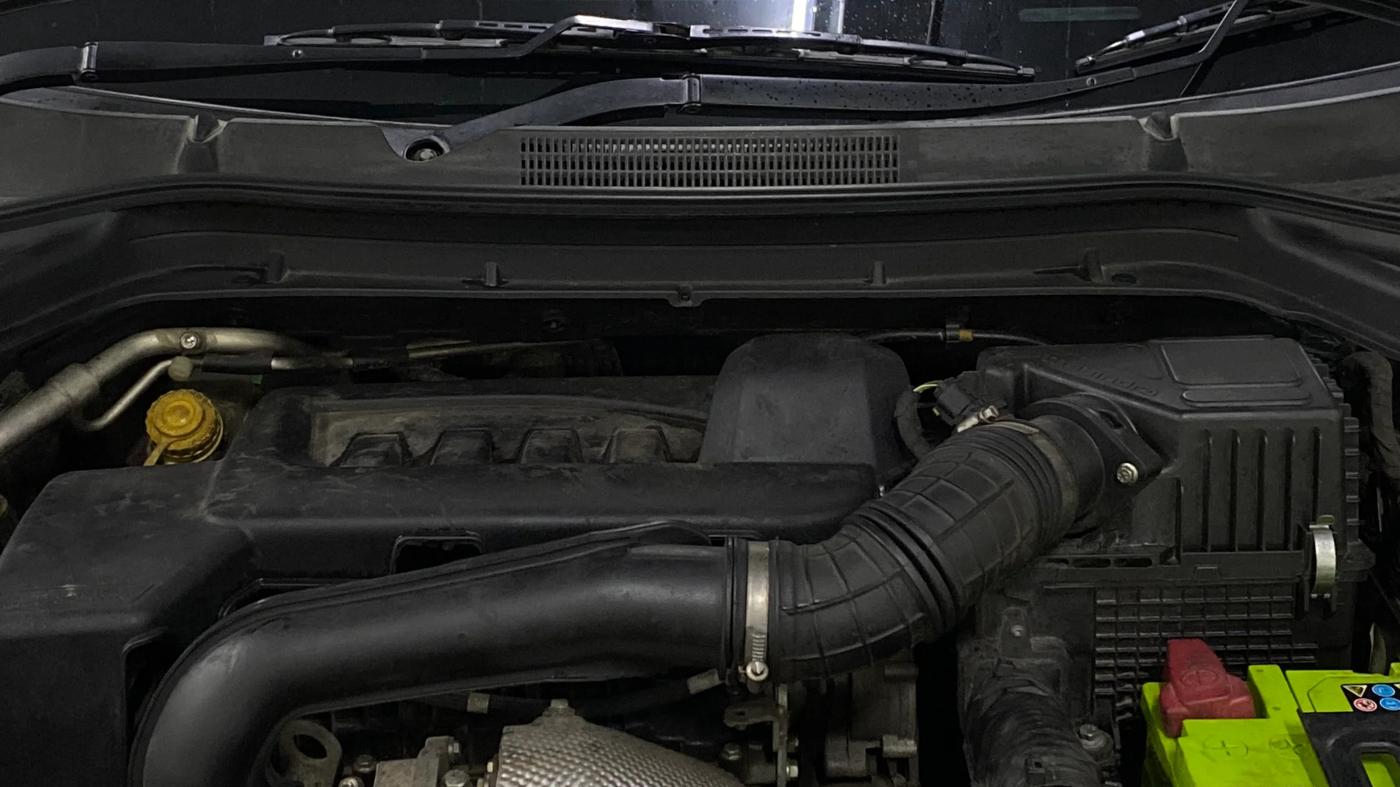 2019 Mahindra XUV300 W8 (O) 1.5 DIESEL, Diesel, Manual, 57,422 km, Engine View