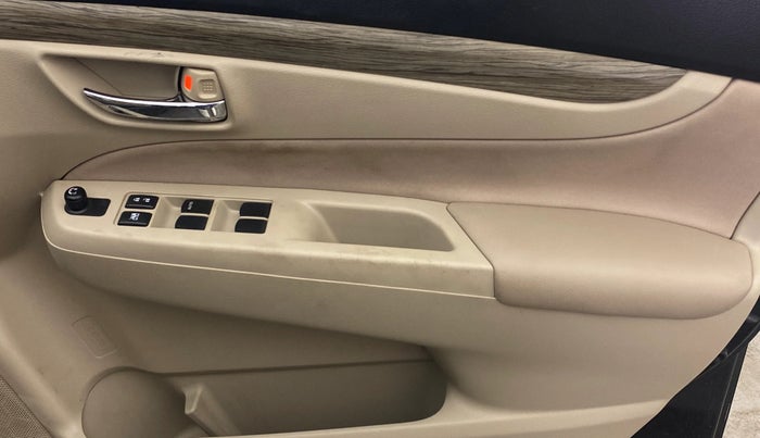 2020 Maruti Ciaz DELTA AT 1.5 SHVS PETROL, Petrol, Automatic, 1,38,064 km, Driver Side Door Panels Control