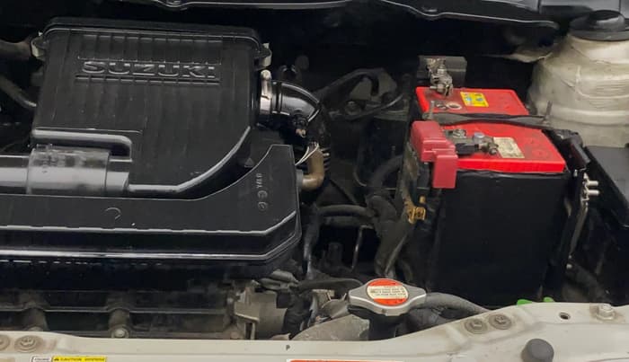 2014 Maruti Swift VXI, Petrol, Manual, 1,17,696 km, Engine View - Left