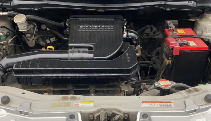 2014 Maruti Swift VXI, Petrol, Manual, 1,17,696 km, Engine View